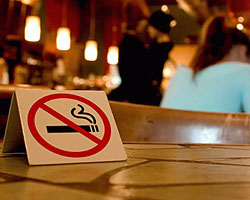 курение в общественных местах