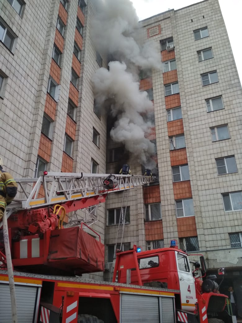 В девятиэтажке на улице Нариманова в Казани произошел пожар — Татцентр.ру