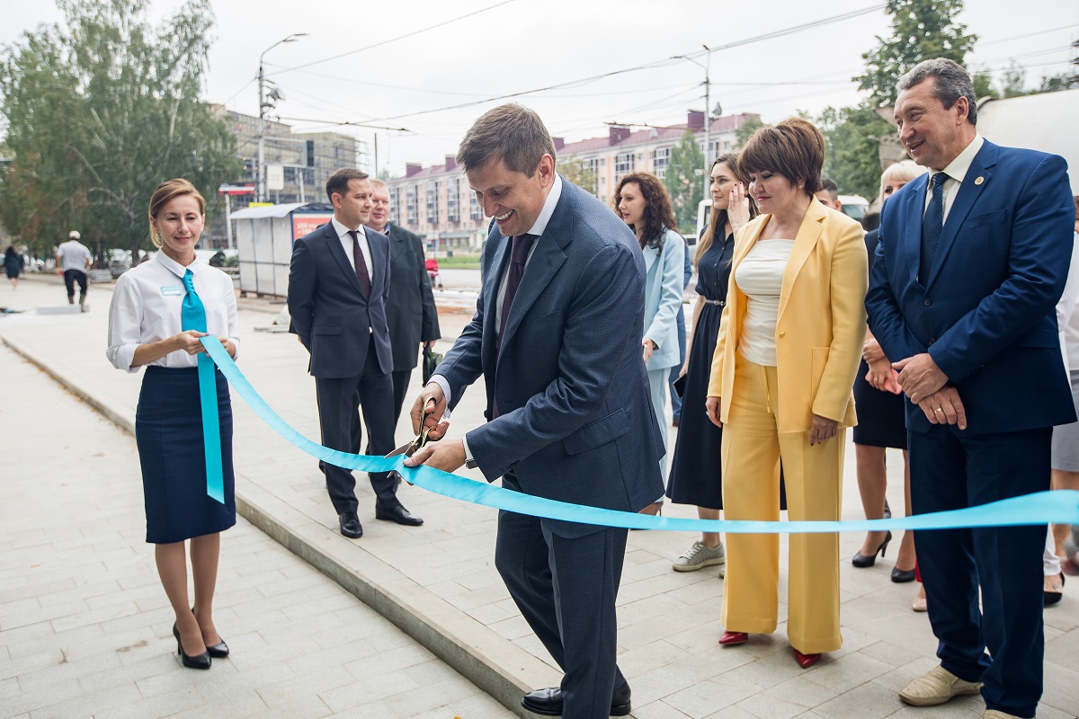 Банк «Девон-Кредит» открыл в Альметьевске обновленный офис — Татцентр.ру