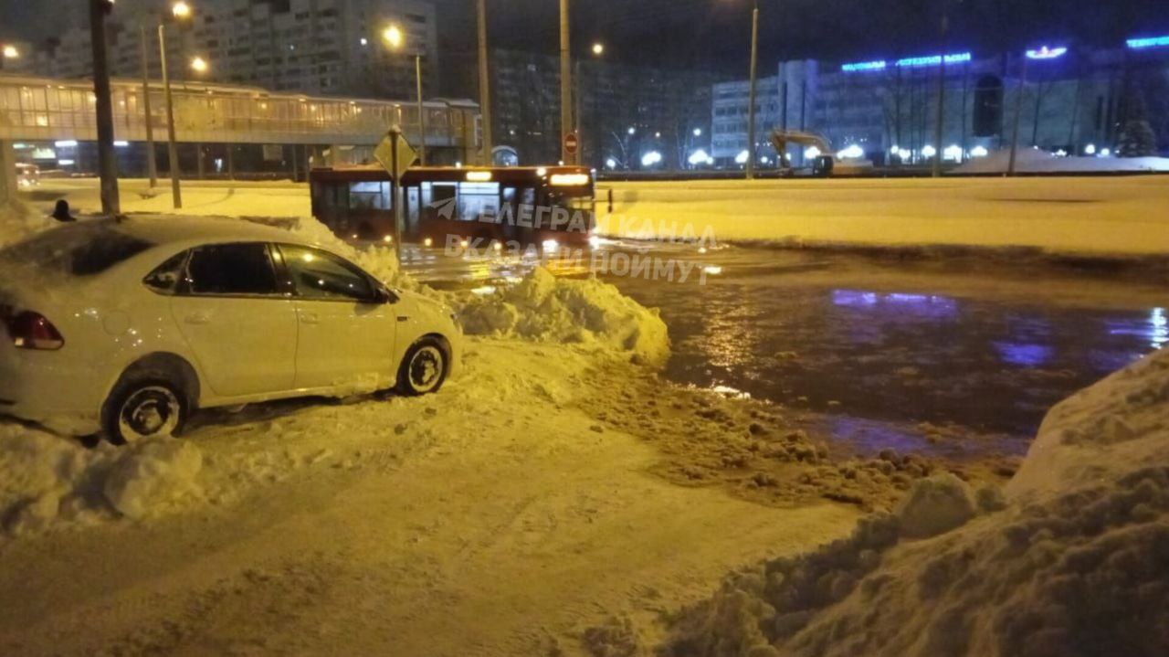 В Казани перекрыто движение автотранспорта на ул. Амирхана — Татцентр.ру