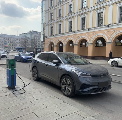 Эксперты: скидки на&nbsp;электрокары уходят из-за рекордного спроса